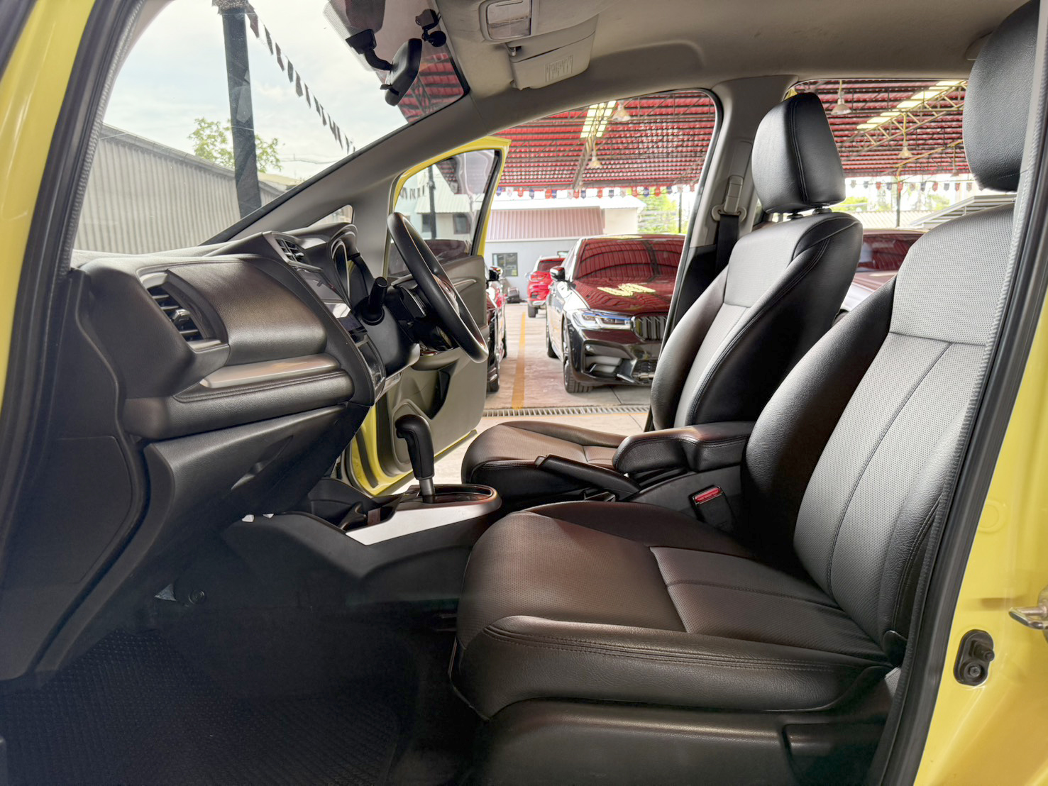 HONDA JAZZ 1.5 SV i-VTEC 2015