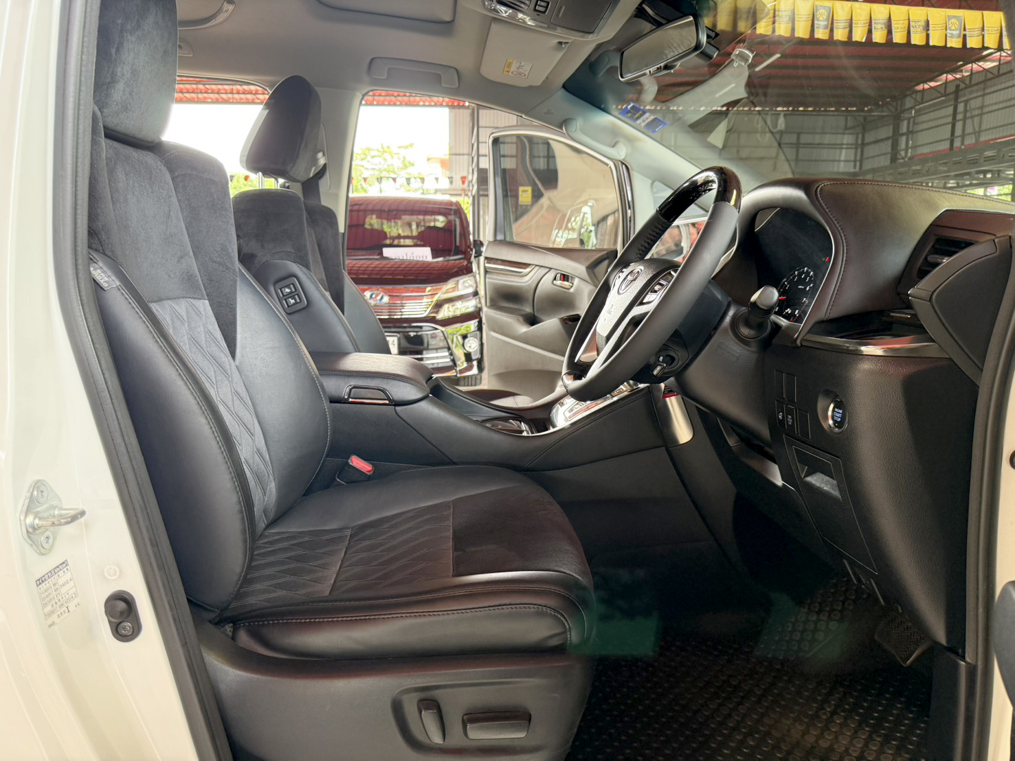 TOYOTA VELLFIRE 2.5 Z-G GRADE 2018