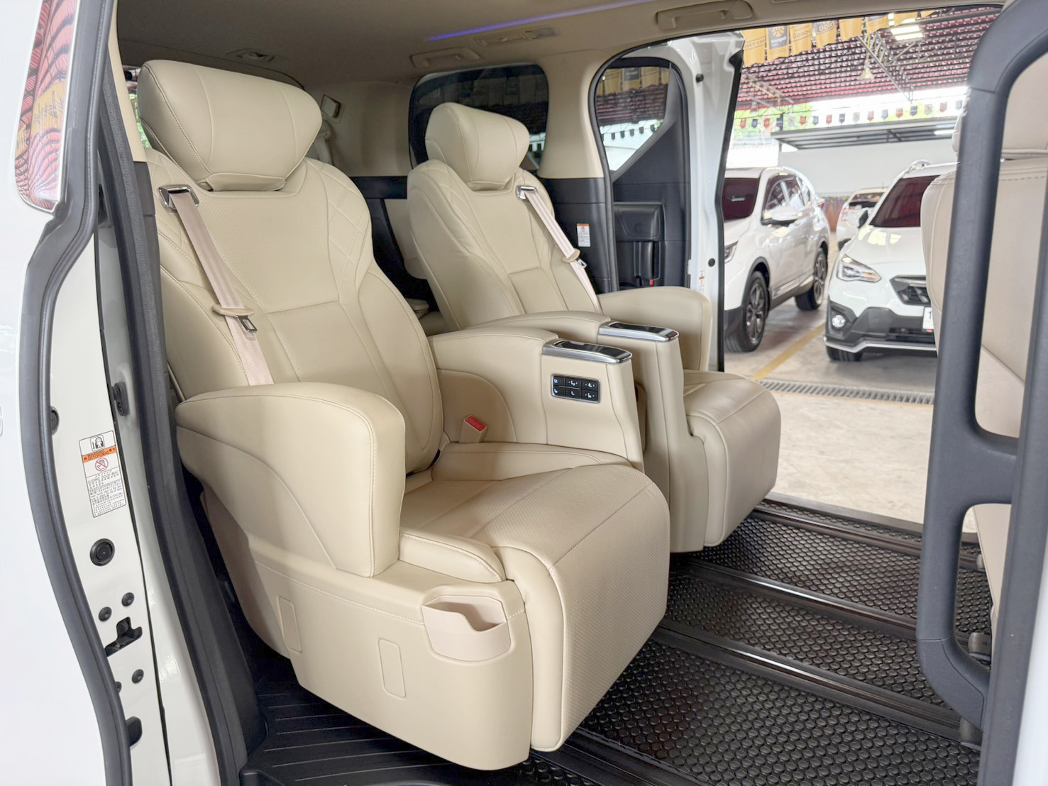 TOYOTA VELLFIRE 2.5 X HYBRID 2020