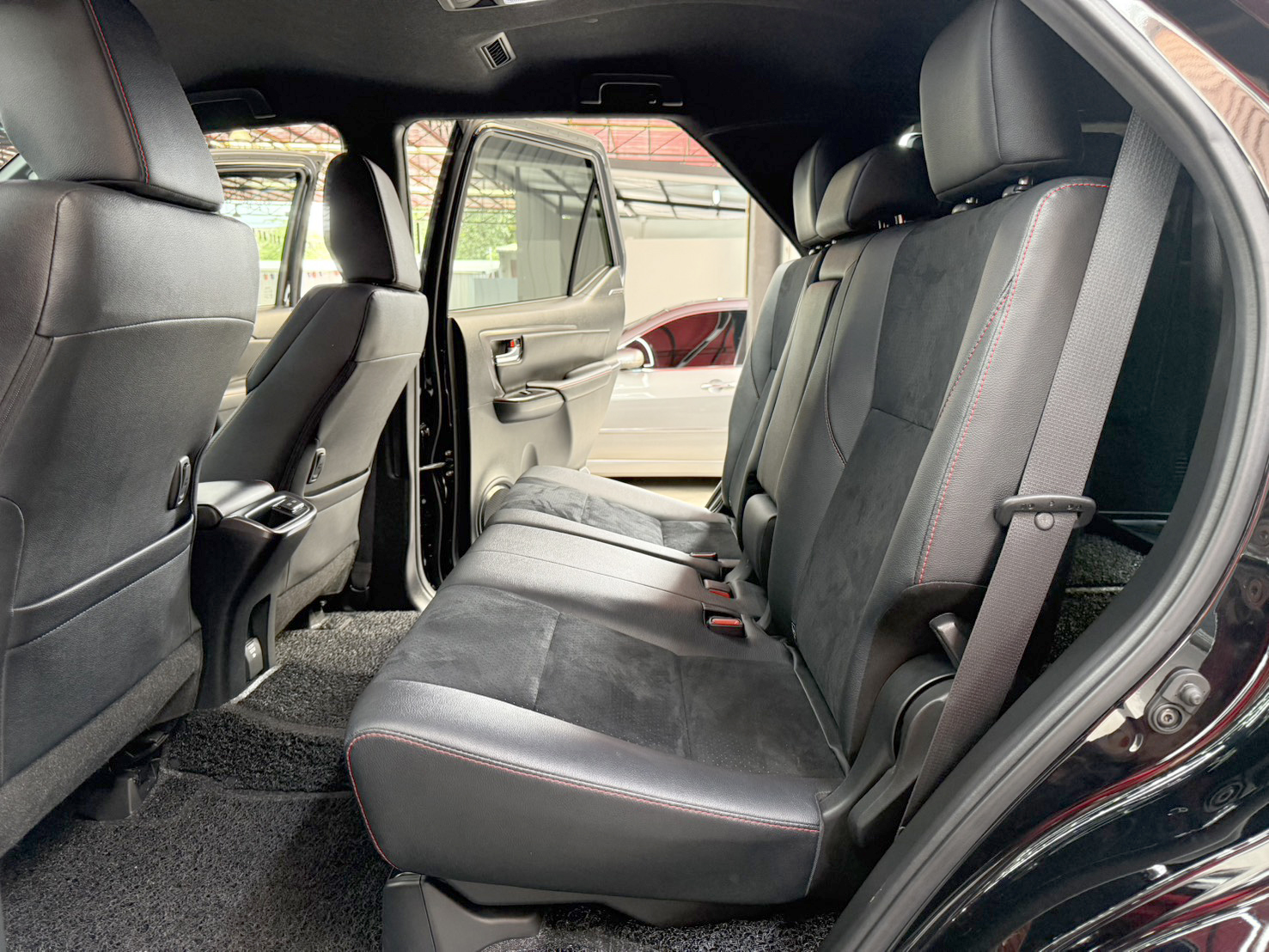 TOYOTA FORTUNER 2.8 GR SPORT 4WD 2023