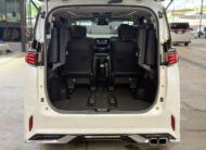 TOYOTA ALPHARD 2.5 HYBRID E-FOUR 2015