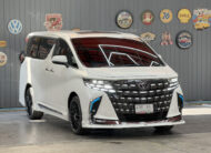 TOYOTA ALPHARD 2.5 HYBRID E-FOUR 2016
