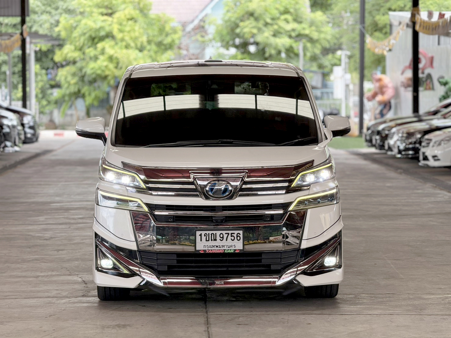 TOYOTA VELLFIRE 2.5 X HYBRID 2020