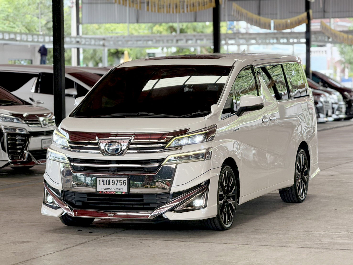 TOYOTA VELLFIRE 2.5 X HYBRID 2020
