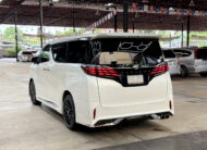 TOYOTA ALPHARD 2.5 HYBRID E-FOUR 2016