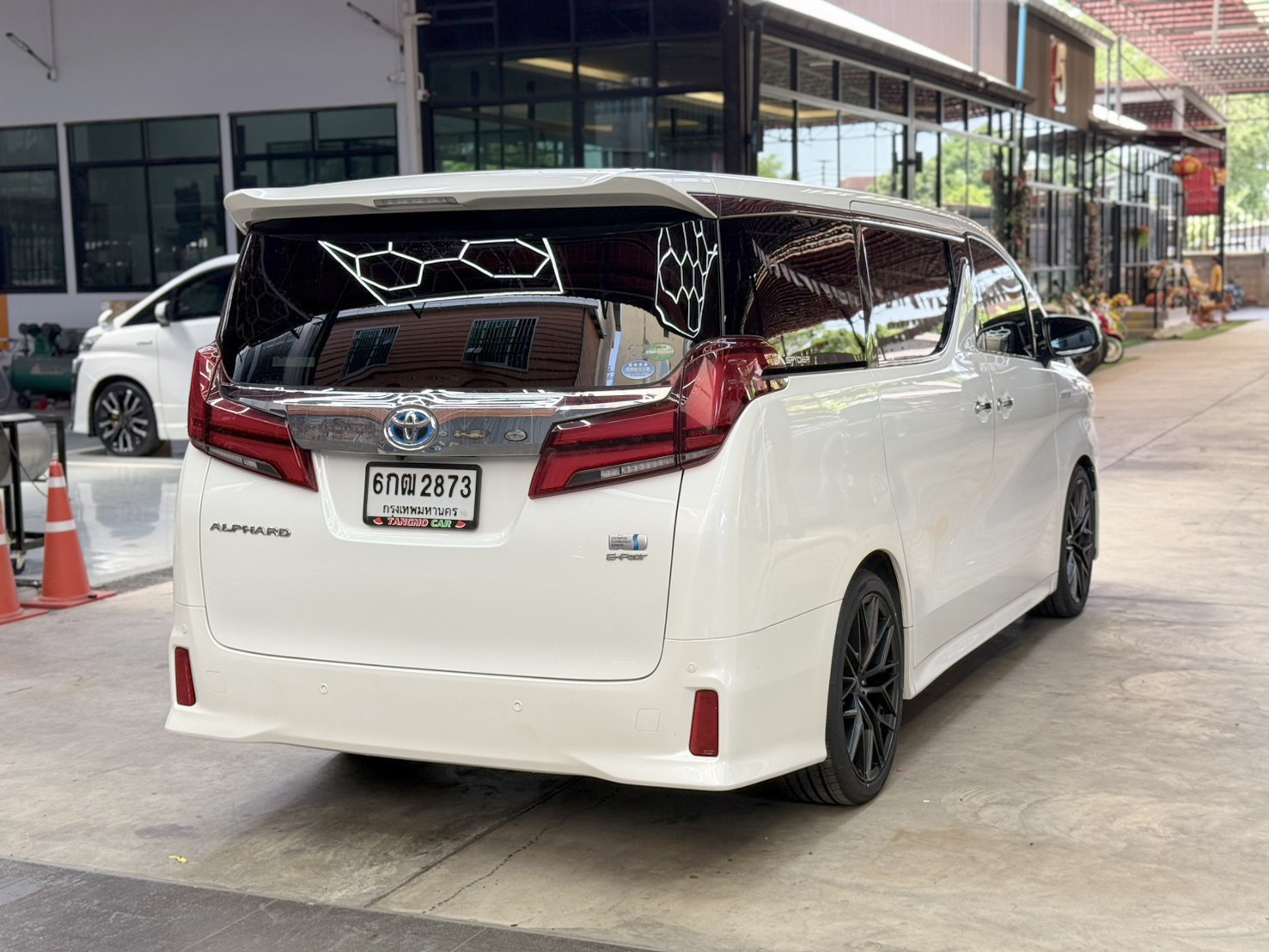 TOYOTA ALPHARD 2.5 SR-C HYBRID