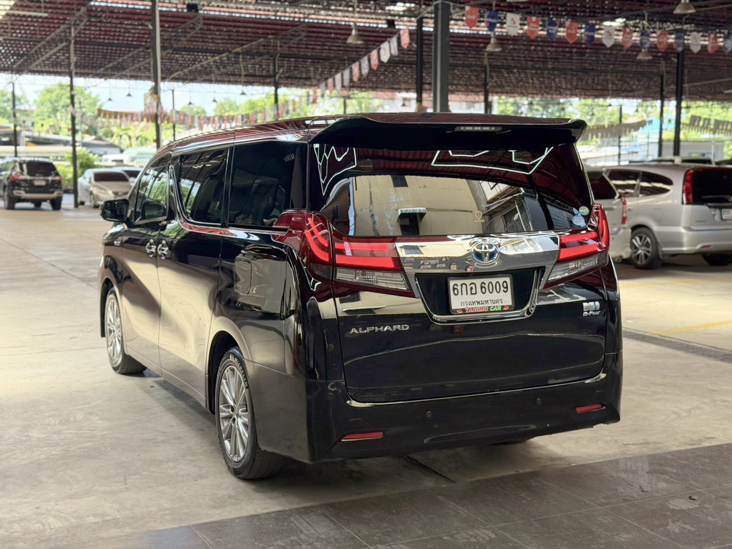 TOYOTA ALPHARD 2.5 X HYBRID GRADE HV 2018