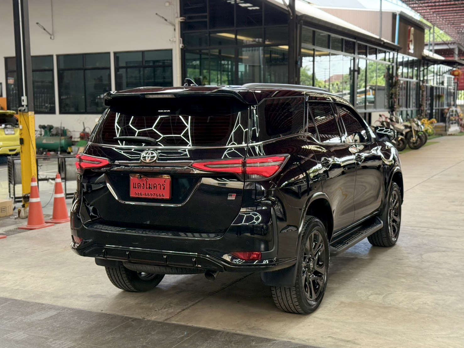 TOYOTA FORTUNER 2.8 GR SPORT 4WD 2023