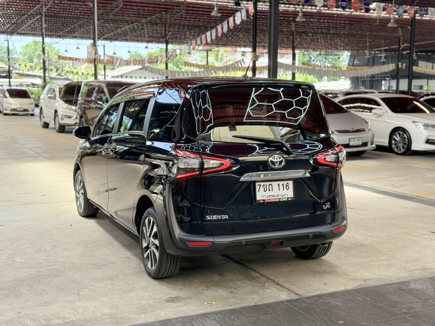 TOYOTA SIENTA 1.5 V 2020