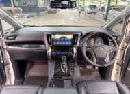 TOYOTA ALPHARD 2.5 HYBRID E-FOUR 2015