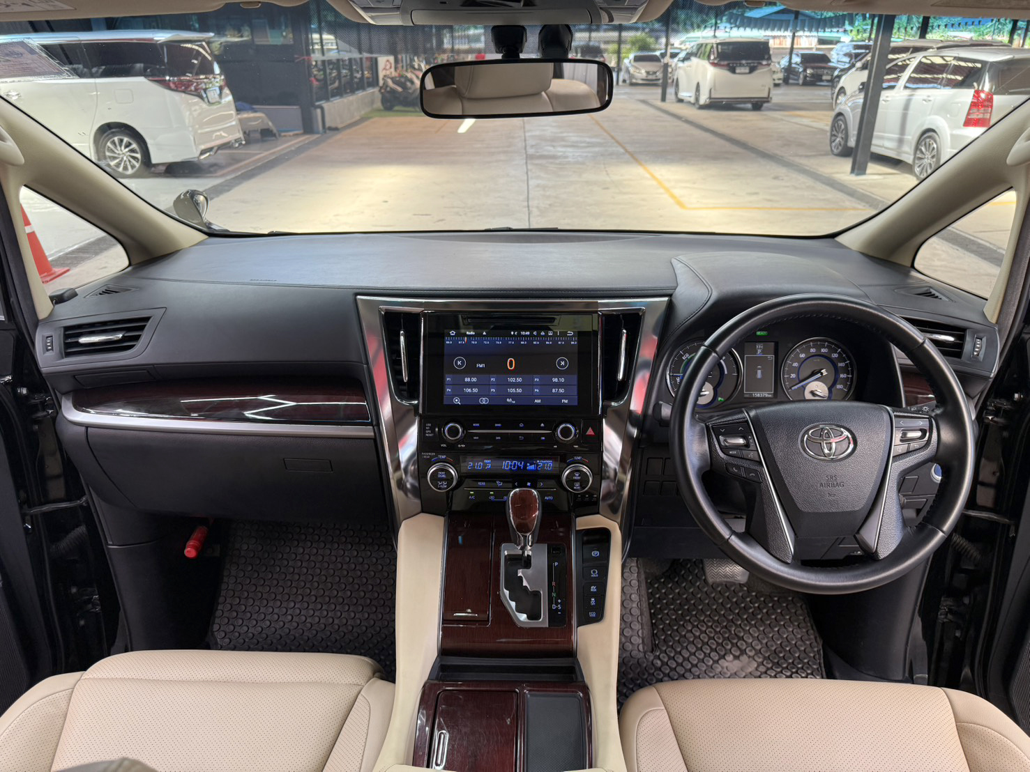 TOYOTA ALPHARD 2.5 X HYBRID GRADE HV 2018