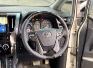 TOYOTA ALPHARD 2.5 HYBRID E-FOUR 2015