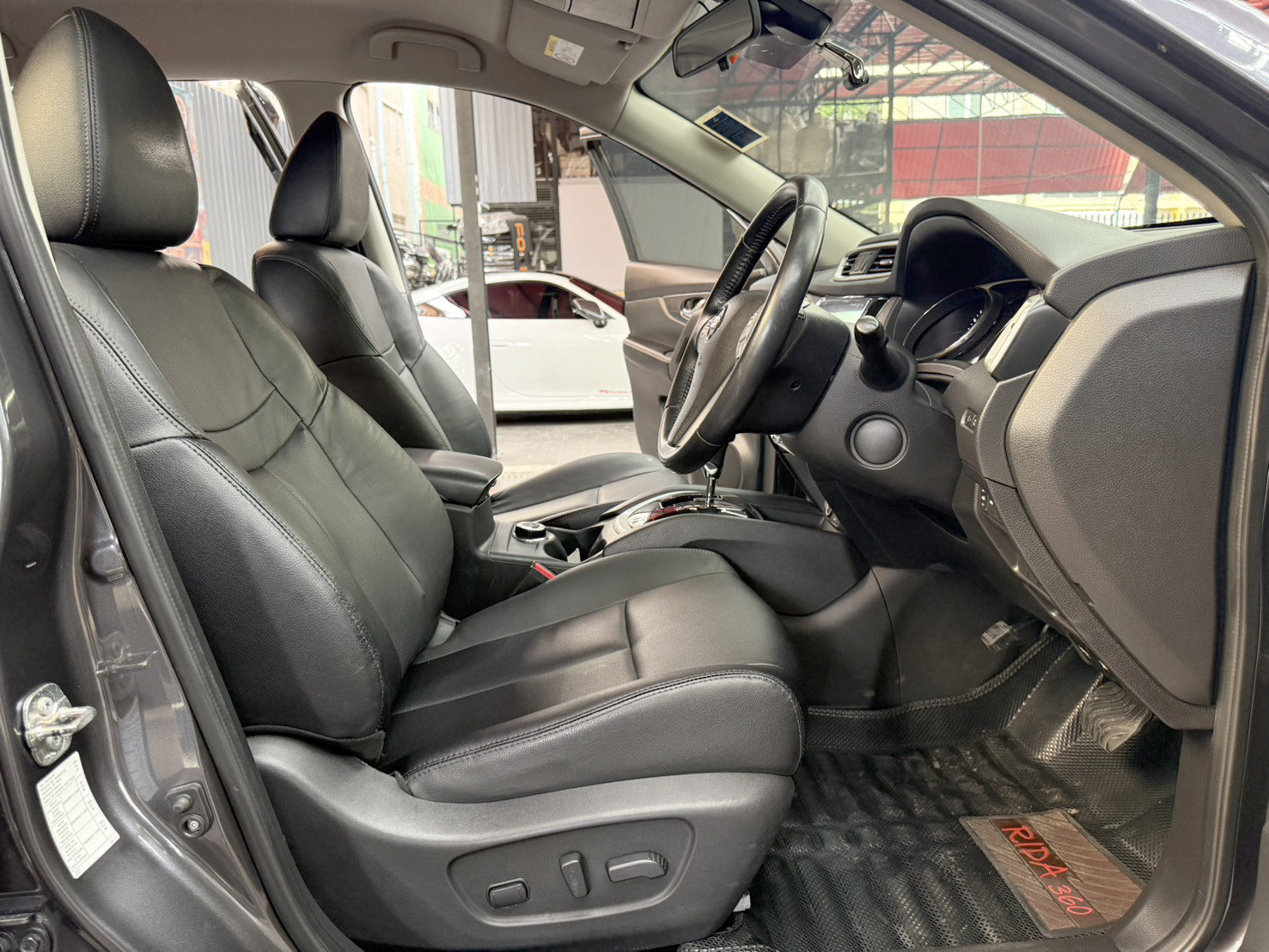 NISSAN X-TRAIL 2.0 V Hybrid 4WD 2016