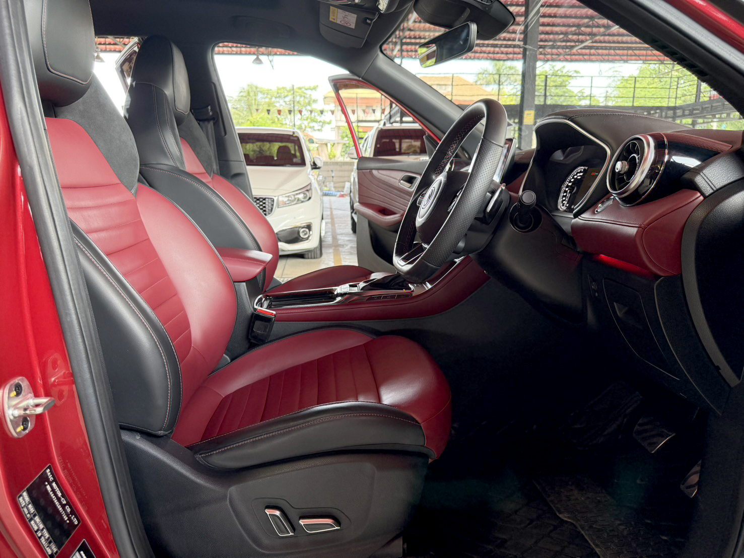 MG HS 1.5 X+ SUNROOF 2020