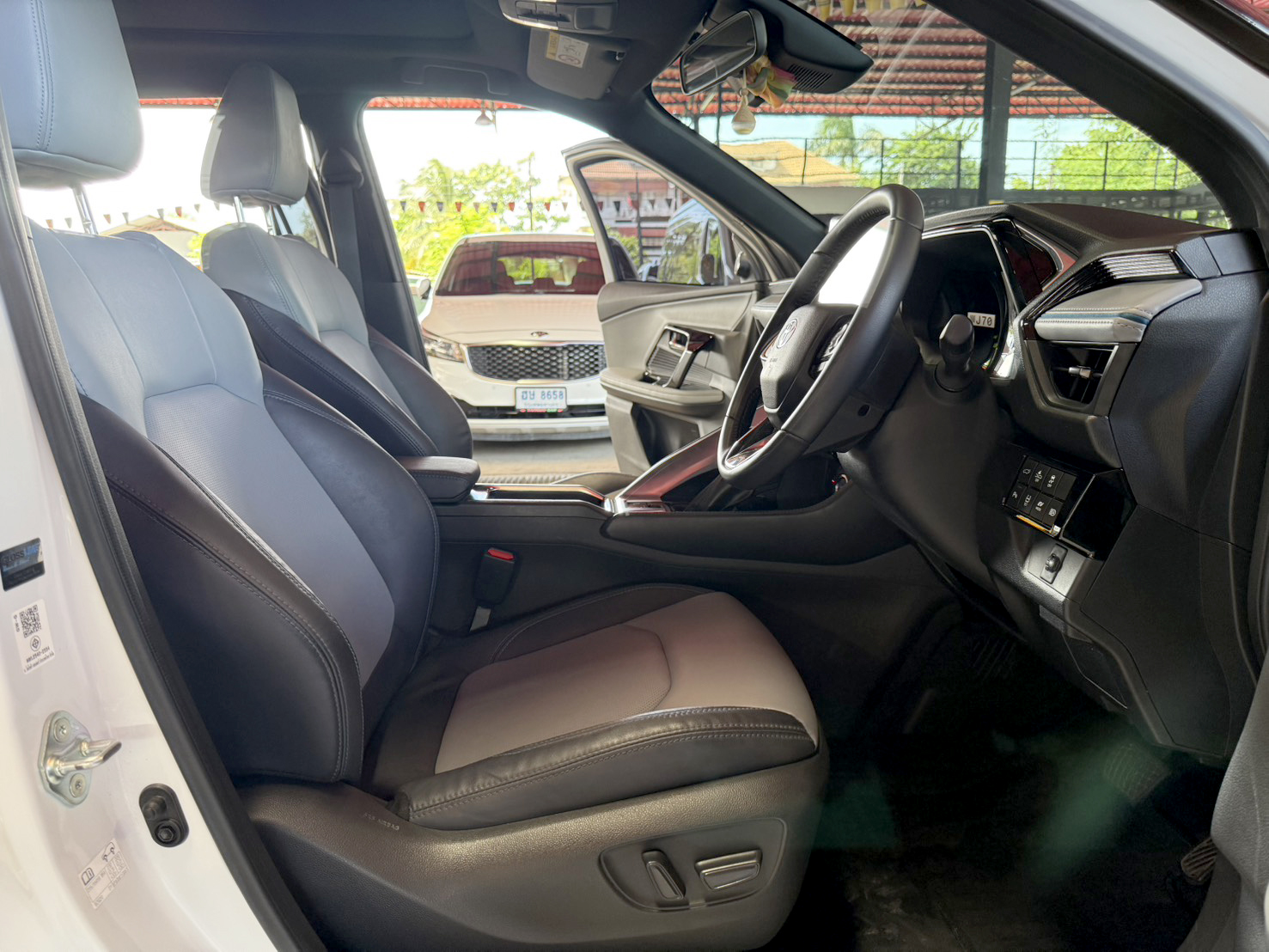 TOYOTA YARIS CROSS 1.5 HEV Premium Luxury 2024