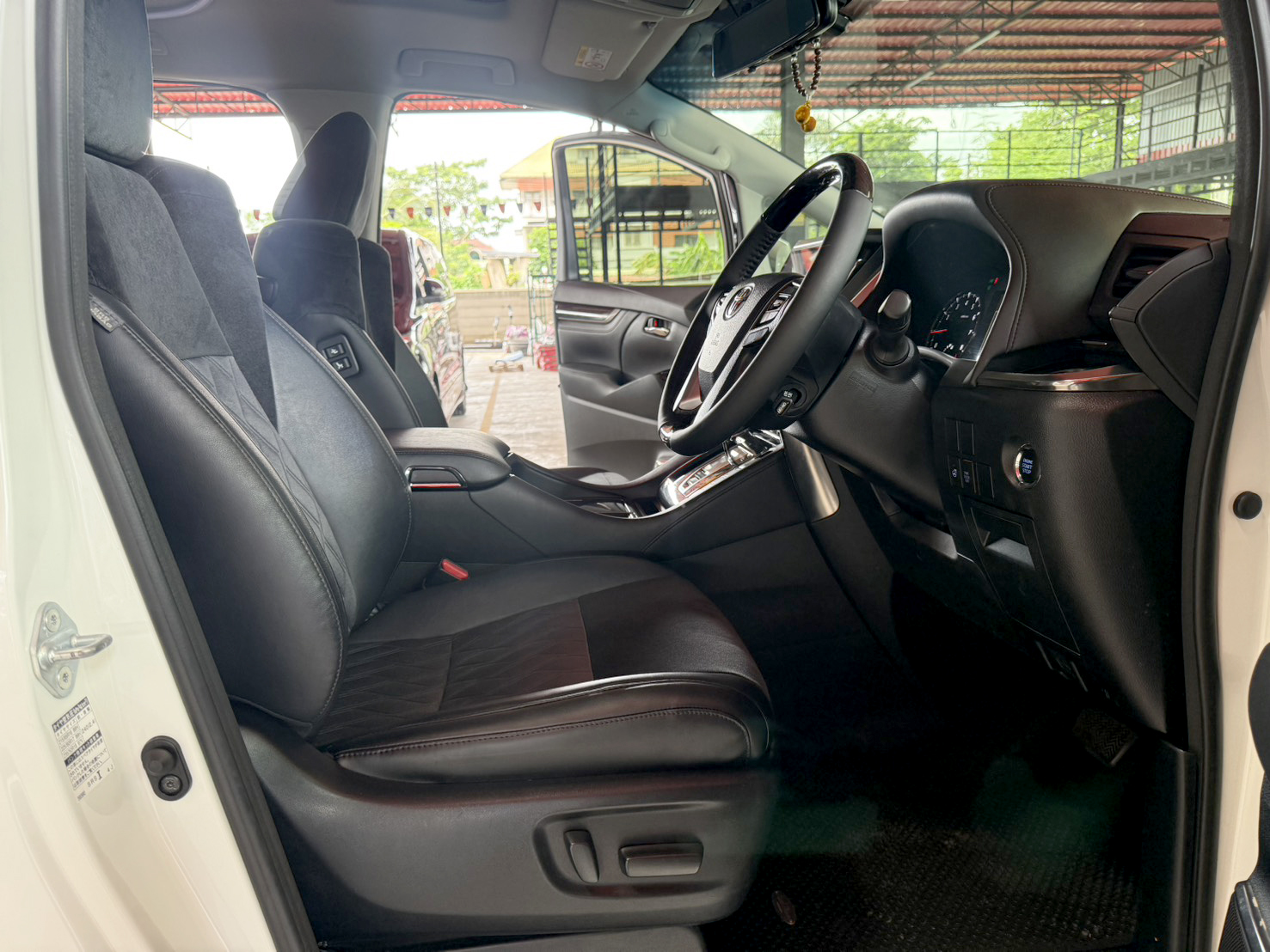 TOYOTA ALPHARD 2.5 SC PACKAGE 2018