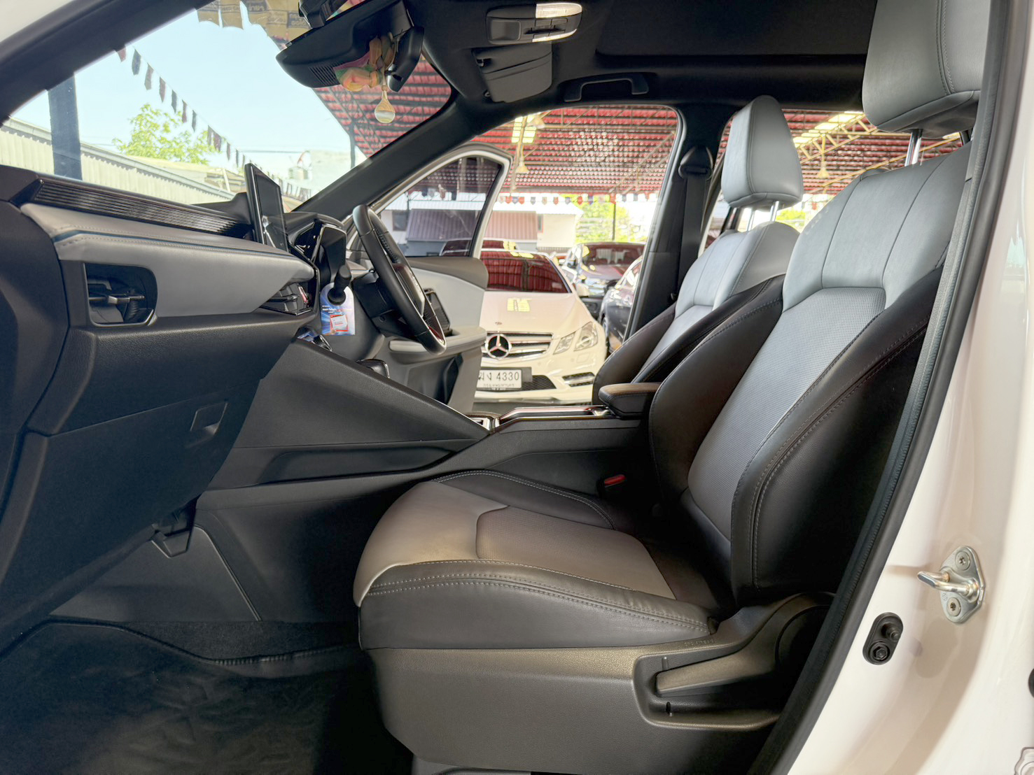 TOYOTA YARIS CROSS 1.5 HEV Premium Luxury 2024