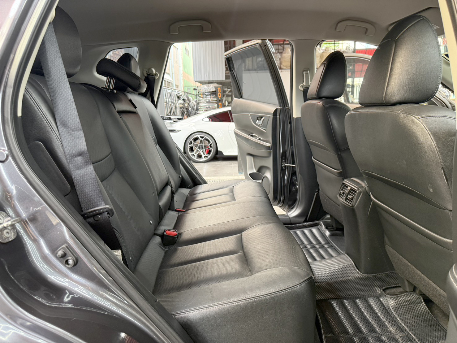 NISSAN X-TRAIL 2.0 V Hybrid 4WD 2016