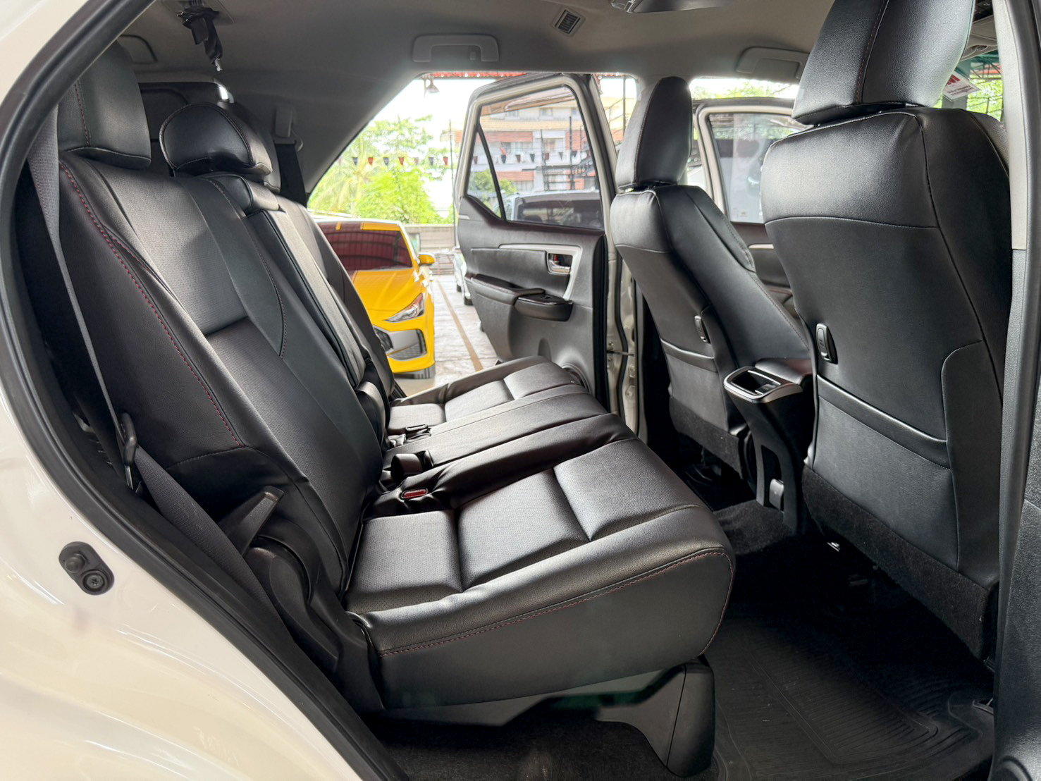 TOYOTA FORTUNER 2.4 V 2017