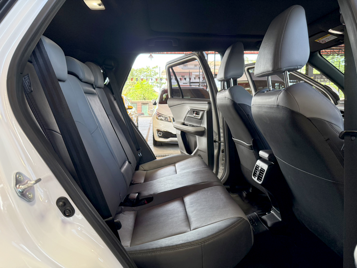 TOYOTA YARIS CROSS 1.5 HEV Premium Luxury 2024