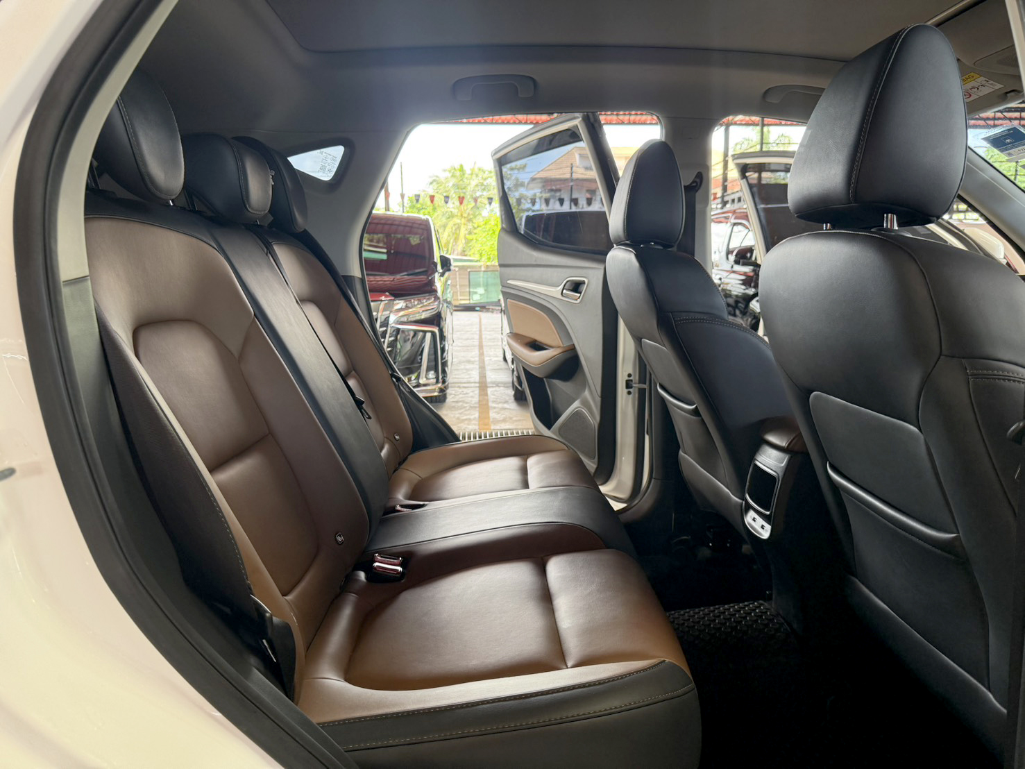 MG ZS 1.5 X+ SUNROOF 2022