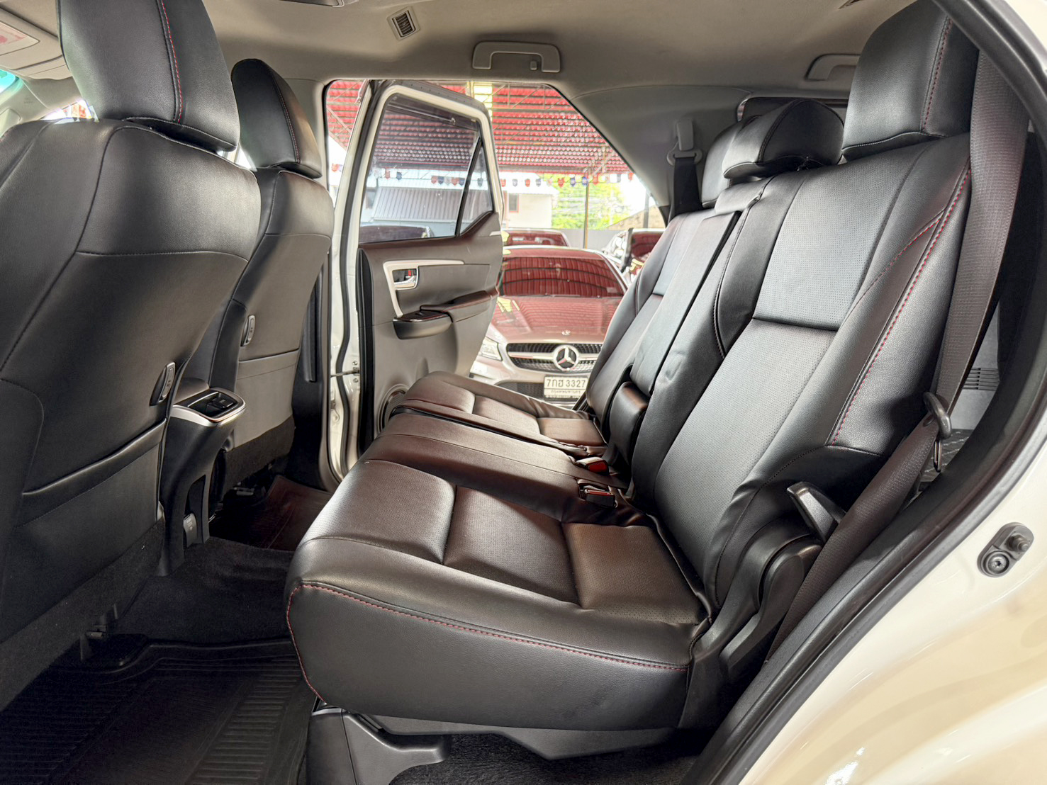 TOYOTA FORTUNER 2.4 V 2017