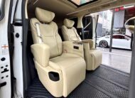 TOYOTA ALPHARD 2.5  HYBRID E-FOUR 2019