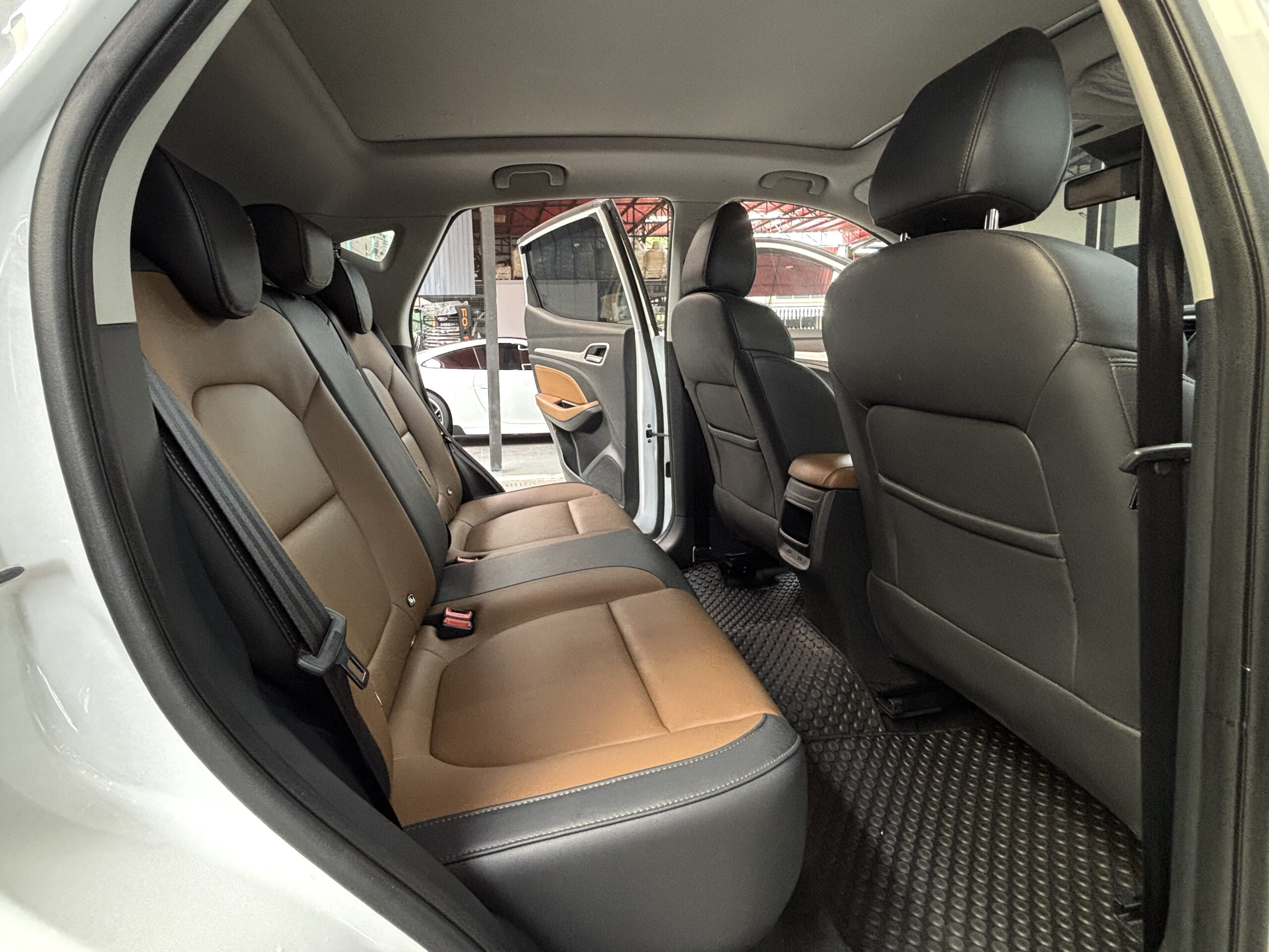 MG ZS 1.5 V SUNROOF 2022
