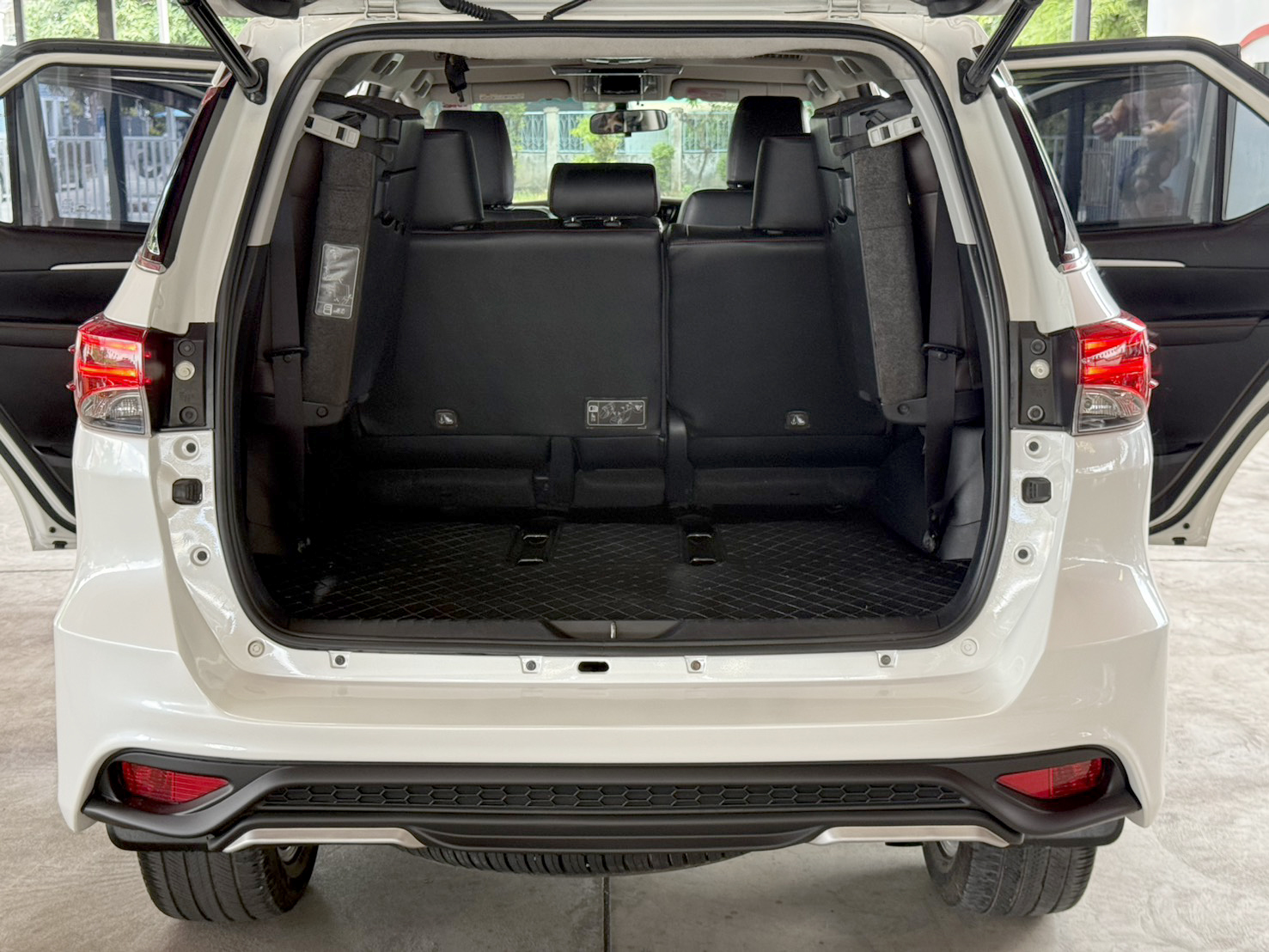 TOYOTA FORTUNER 2.4 V 2017