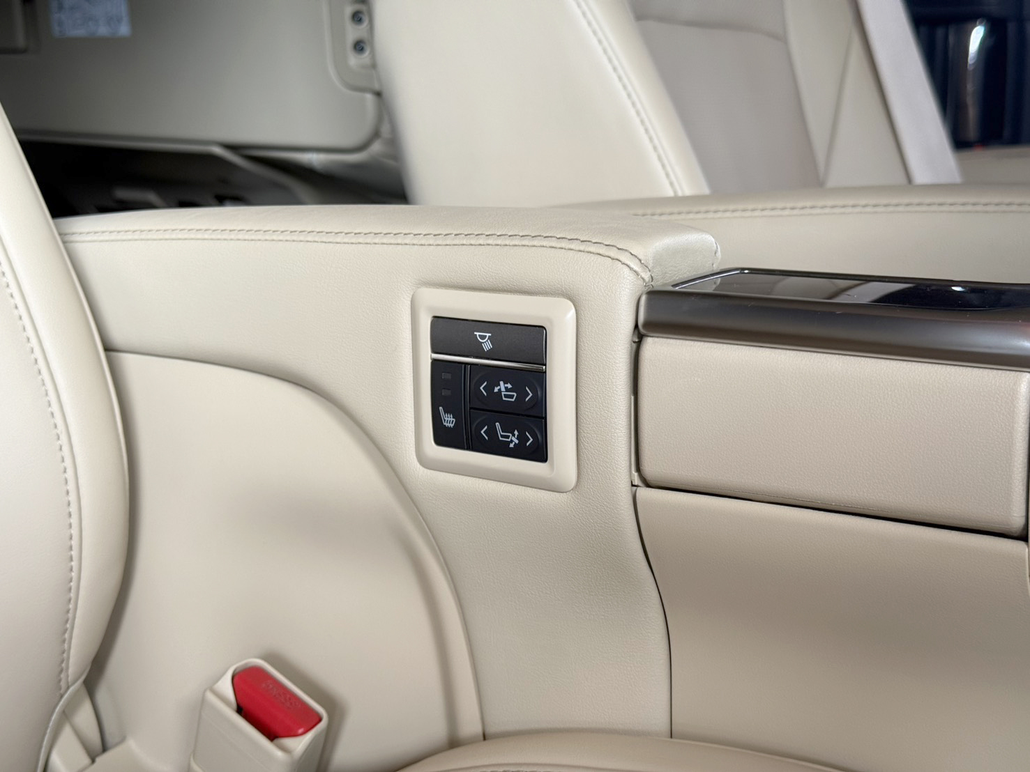 TOYOTA ALPHARD 2.5 G-F HYBRID 2020