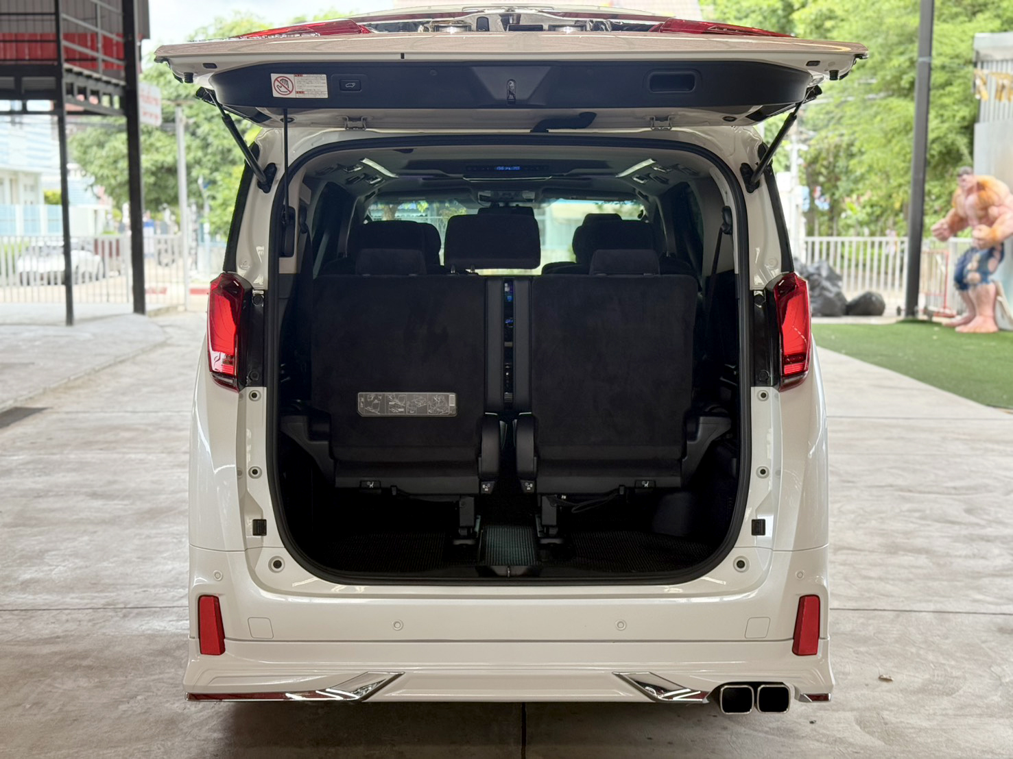 TOYOTA ALPHARD 2.5 SC PACKAGE 2018