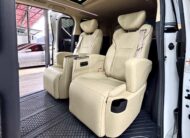 TOYOTA ALPHARD 2.5  HYBRID E-FOUR 2019