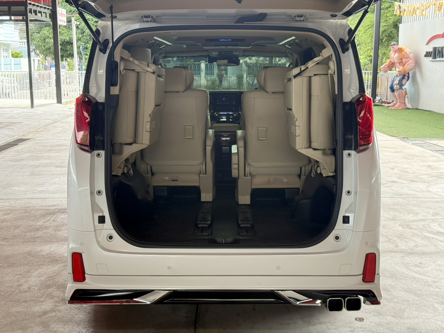 TOYOTA ALPHARD 2.5 G-F HYBRID 2020