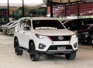 TOYOTA FORTUNER 2.4 V 2017