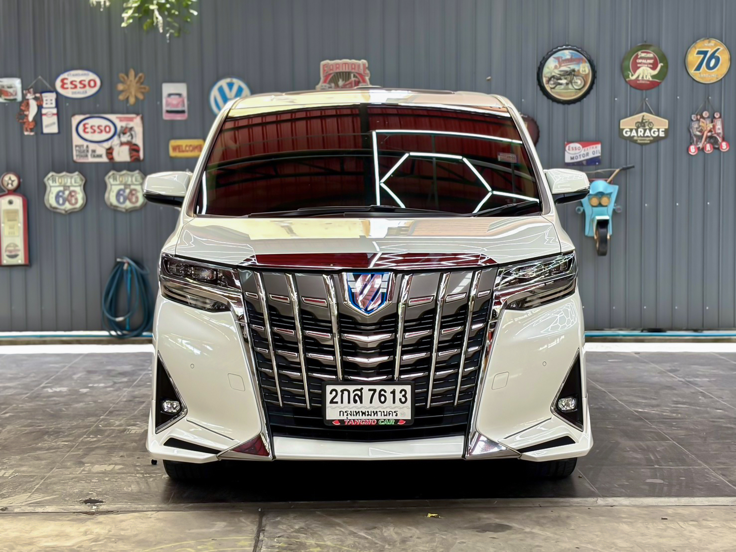 TOYOTA ALPHARD 2.5 HYBRID 2018