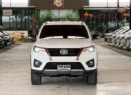 TOYOTA FORTUNER 2.4 V 2017