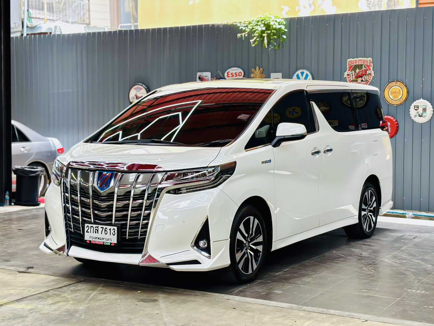 TOYOTA ALPHARD 2.5 HYBRID 2018