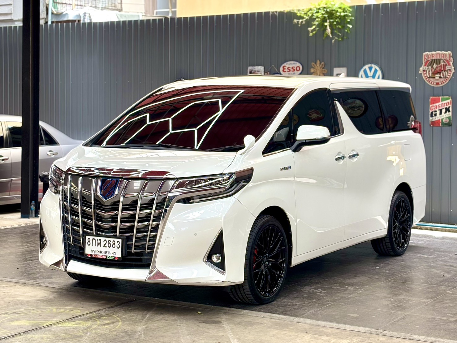 TOYOTA ALPHARD 2.5  HYBRID E-FOUR 2019
