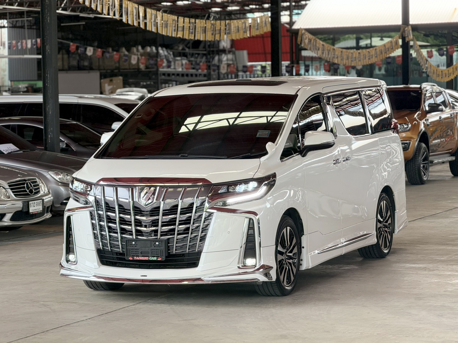 TOYOTA ALPHARD 2.5 SC PACKAGE 2018