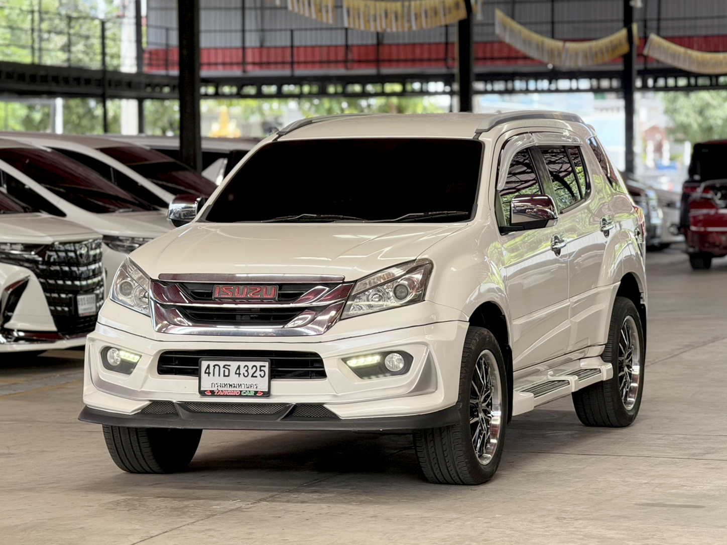 ISUZU MU-X 2.5  DVD Navi 2015