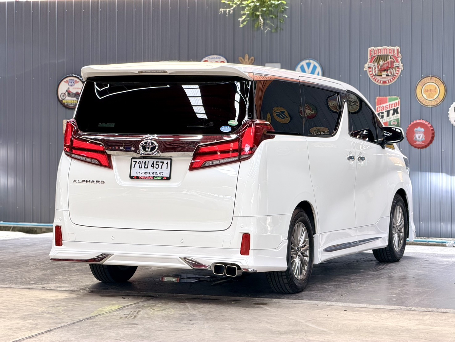 TOYOTA ALPHARD 2.5 HYBRID 2018