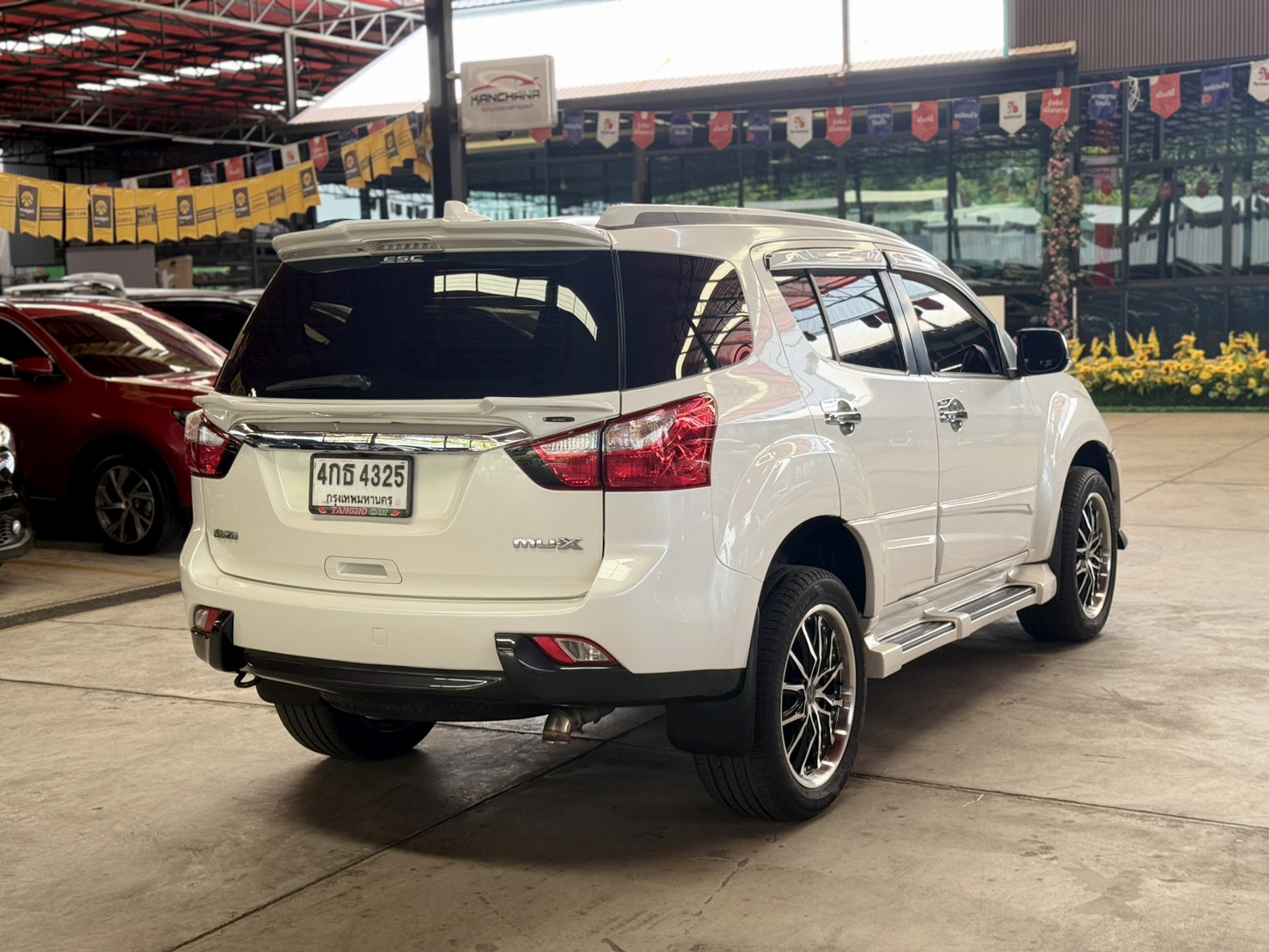 ISUZU MU-X 2.5  DVD Navi 2015