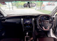 TOYOTA FORTUNER 2.4 V 2017