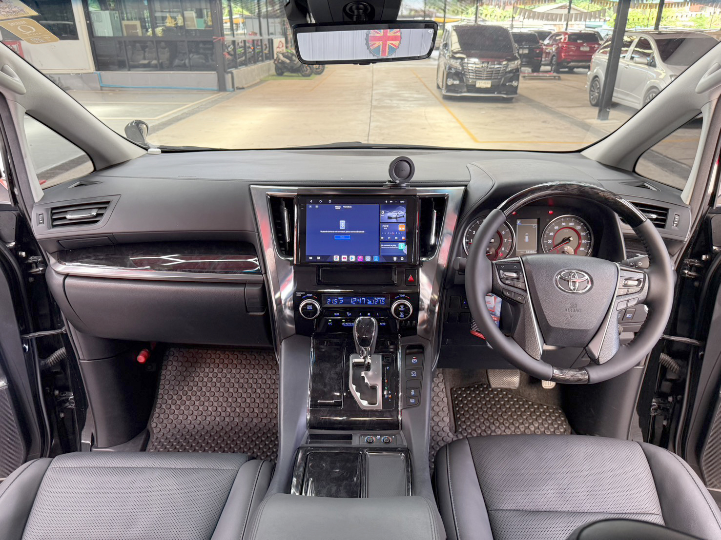 TOYOTA ALPHARD 2.5 SC PACKAGE 2023