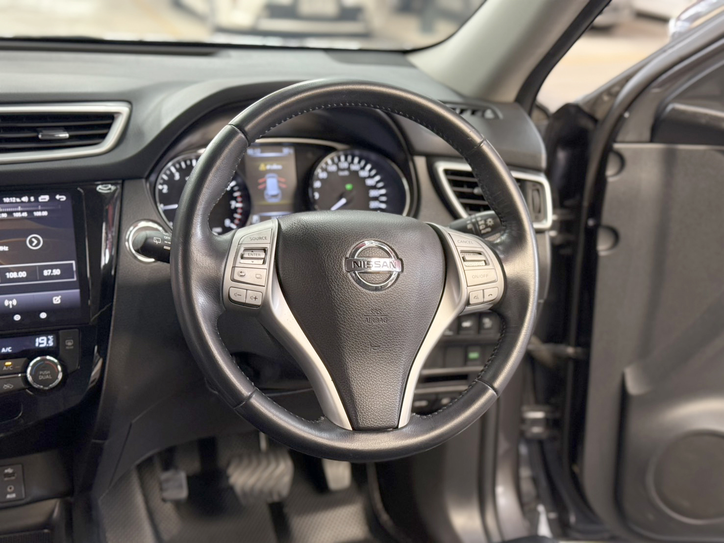 NISSAN X-TRAIL 2.0 V Hybrid 4WD 2016