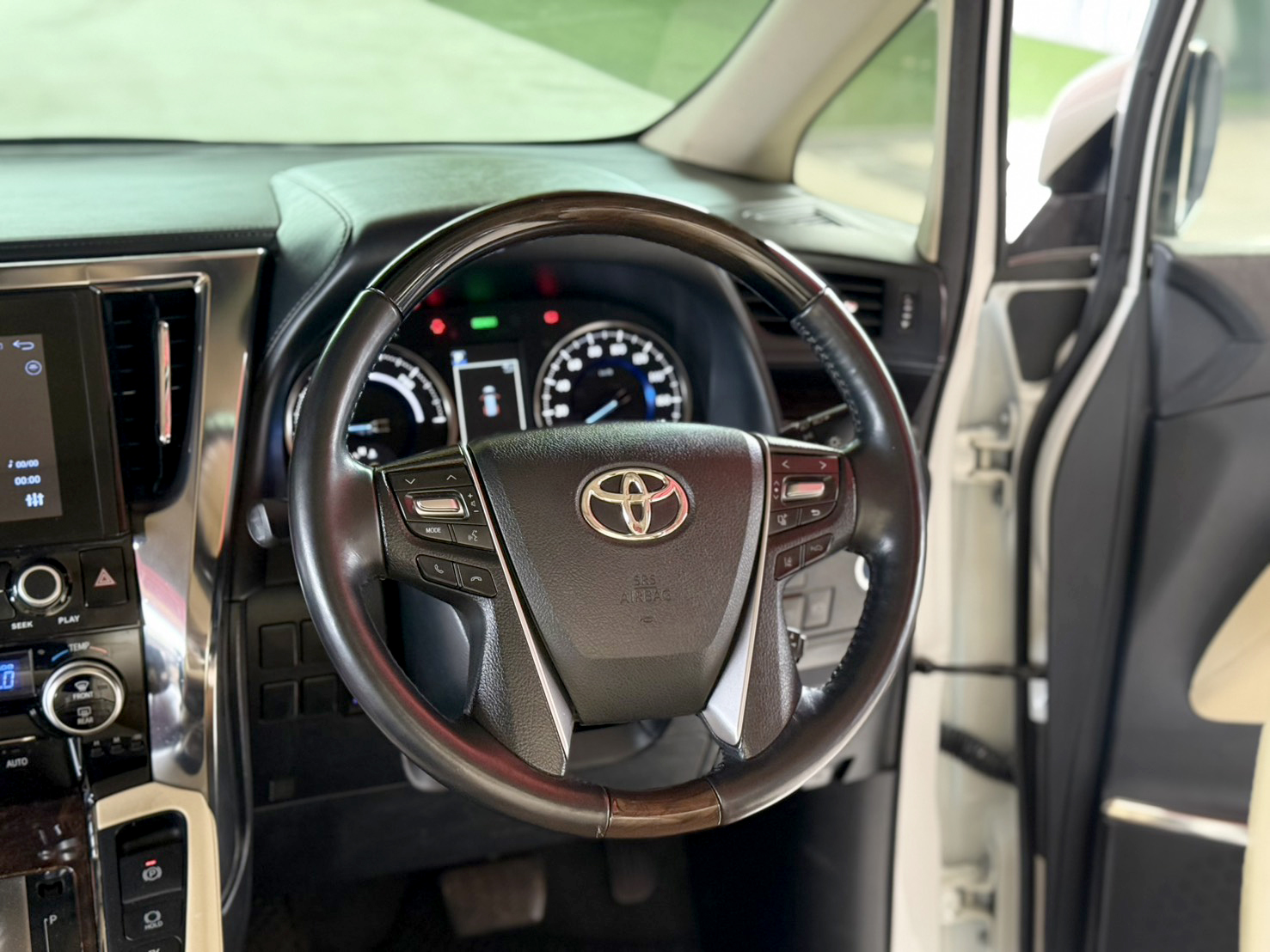 TOYOTA ALPHARD 2.5 G-F HYBRID 2020