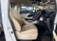 TOYOTA ALPHARD 2.5 HYBRID 2016
