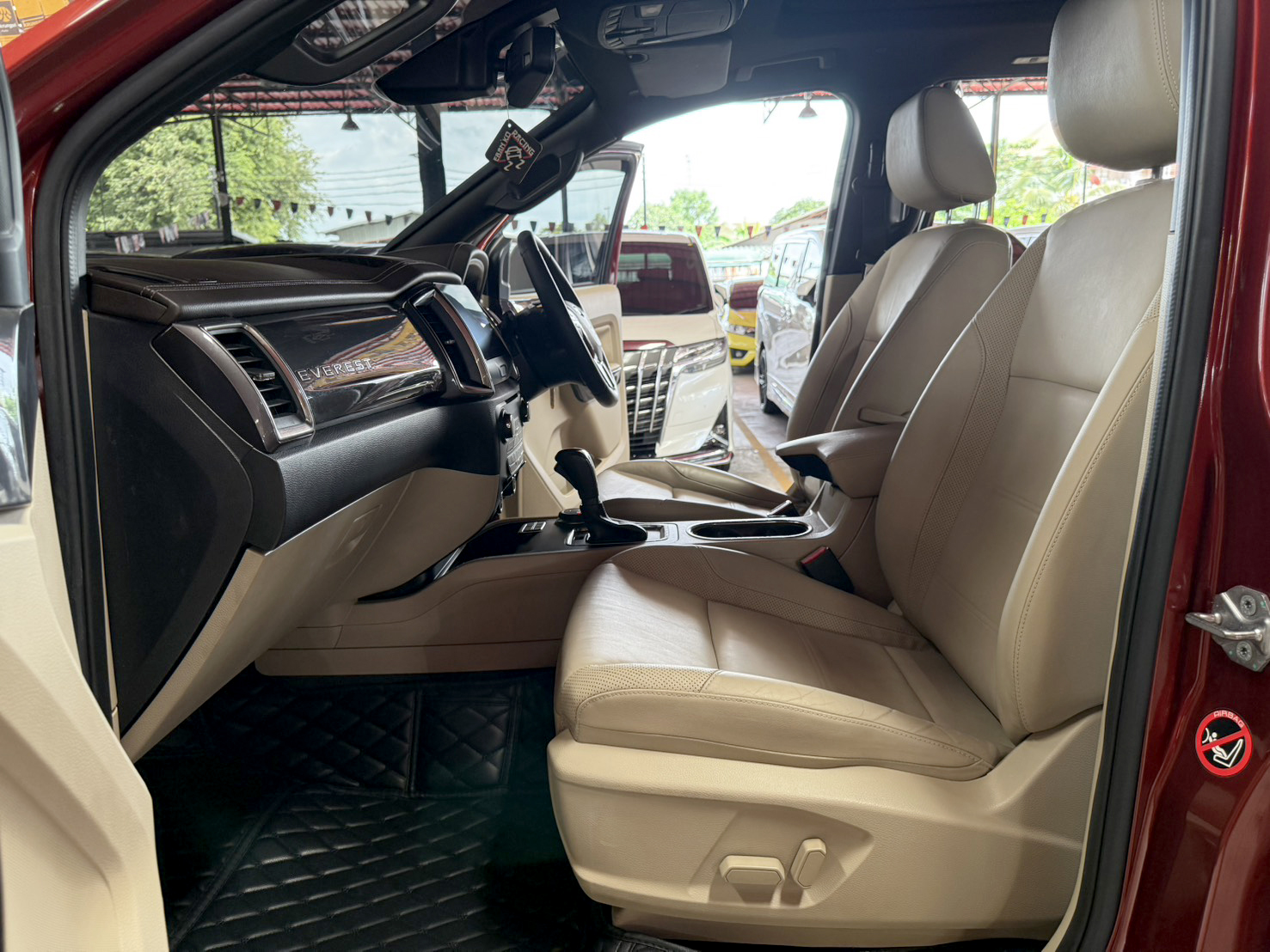 EVEREST 3.2 Titanium+ 4WD 2018
