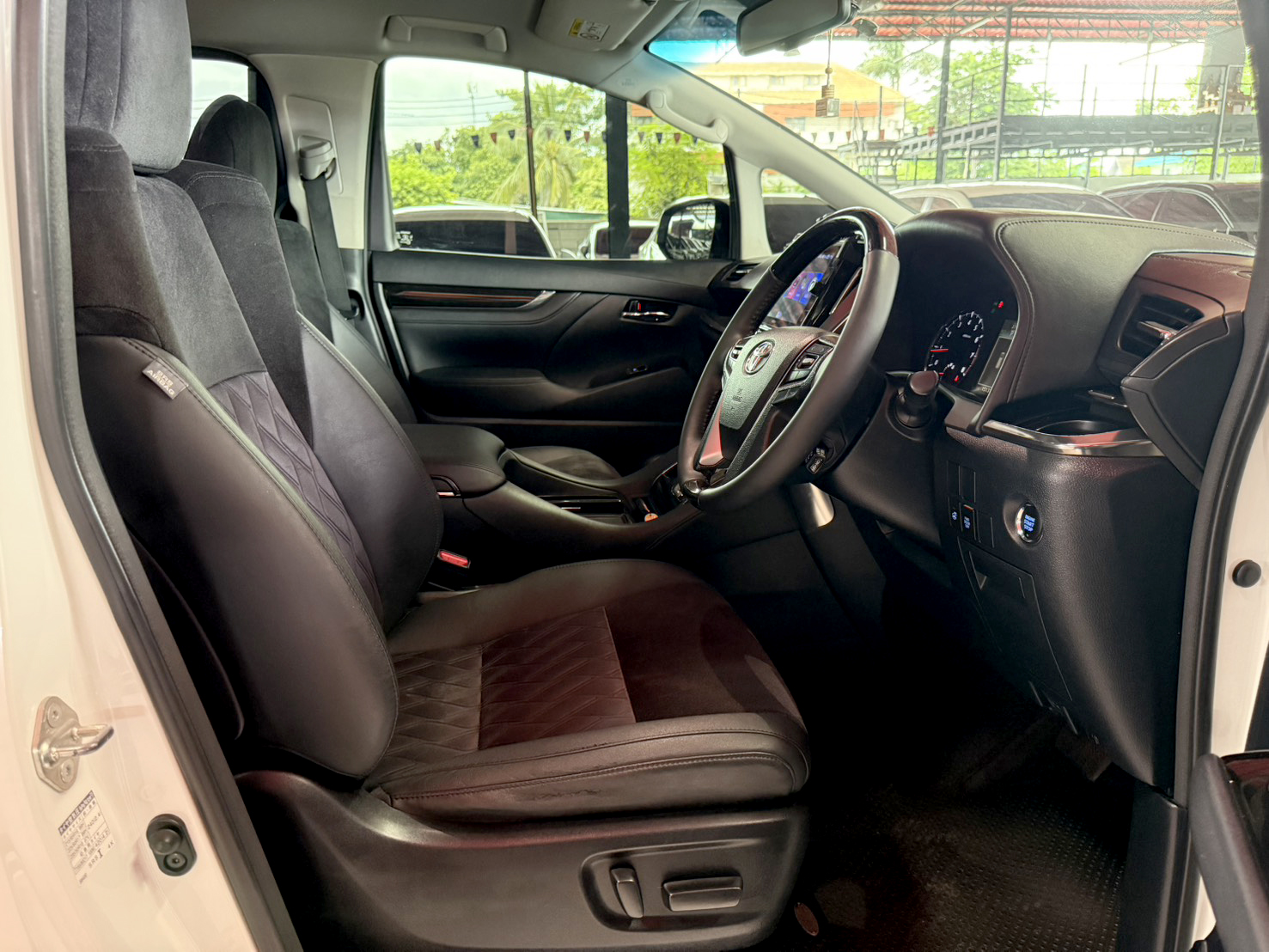 TOYOTA VELLFIRE 2.5 Z-G EDITION 2015