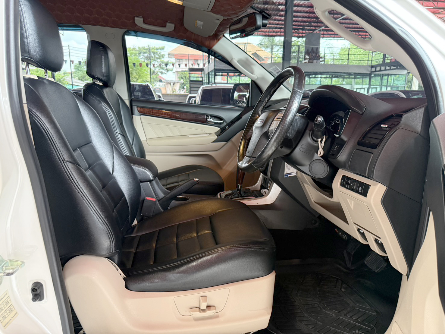 ISUZU MU-X 1.9 DVD Navi DA 2017